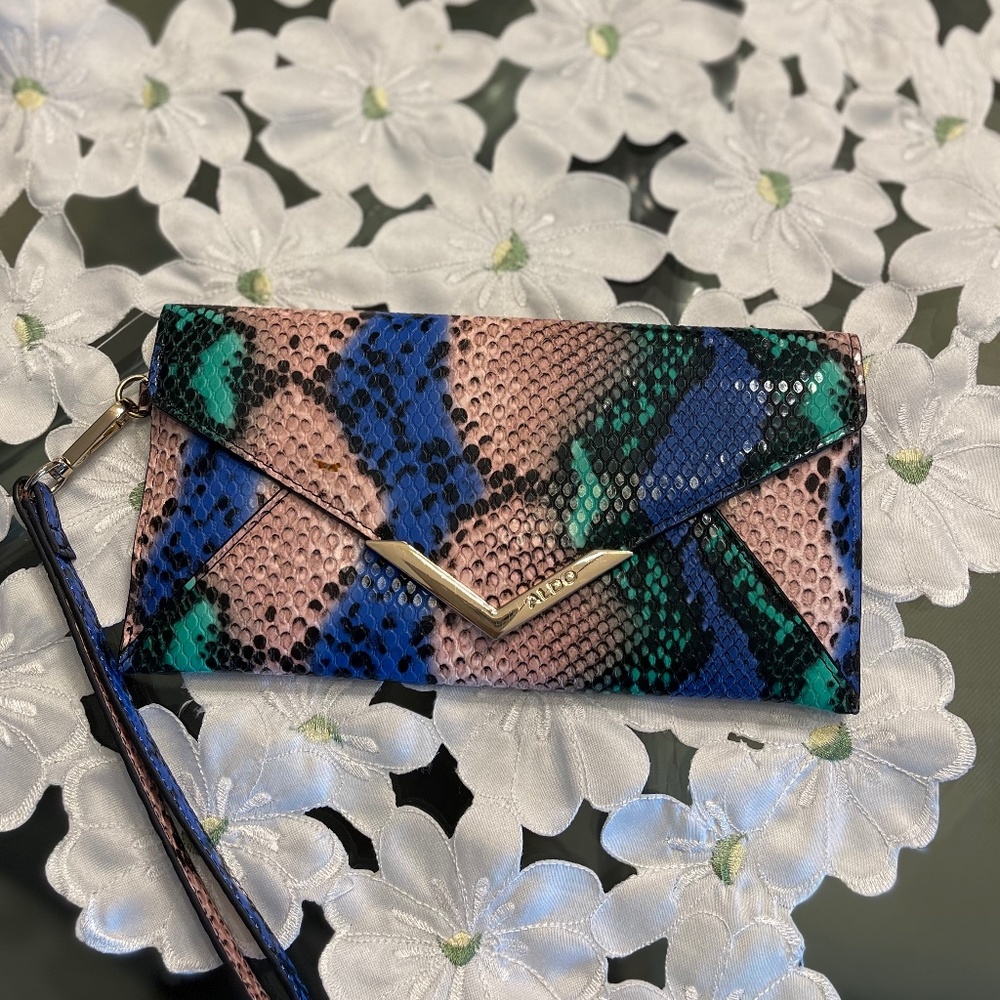 Aldo Wristlet